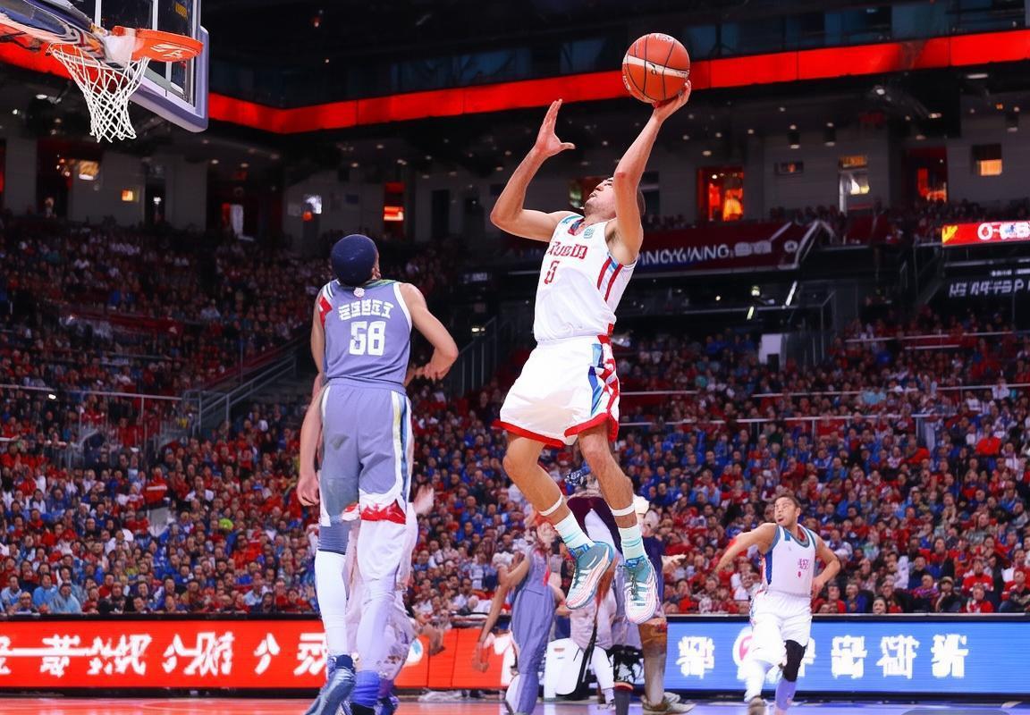 2017 CBA季后赛粤疆巅峰对决精彩瞬间回顾